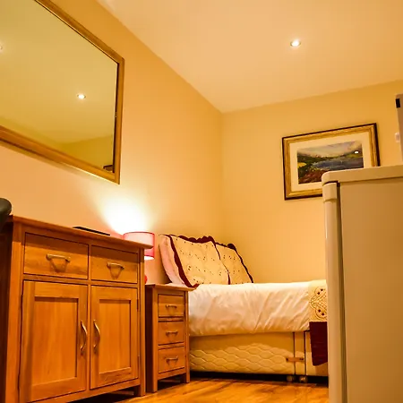 Edinburgh City Suites-2