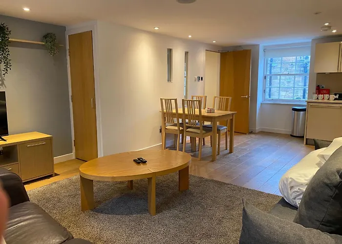 Cs Exclusive Apartments Of Princess Street West End Edinburgh